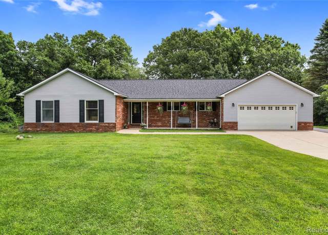 Property at 9587 Harmon Ln, South Lyon, MI 48178, 3 beds, 3 baths