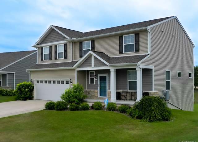 Property at 1395 Bluff Dr, Howell, MI 48843, 3 beds, 3.5 baths