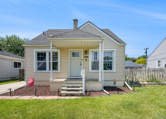 Property at 2035 Tyler Ave, Berkley, MI 48072, 3 beds, 1 bath