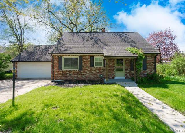 Property at 5721 Corunna Ave, Clarkston, MI 48346, 3 beds, 2.5 baths