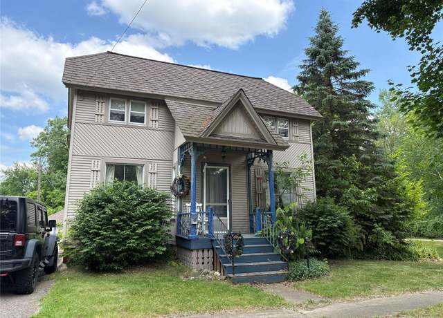 Property at 206 N Lapeer St, Davison, MI 48423, 4 beds, 1 bath
