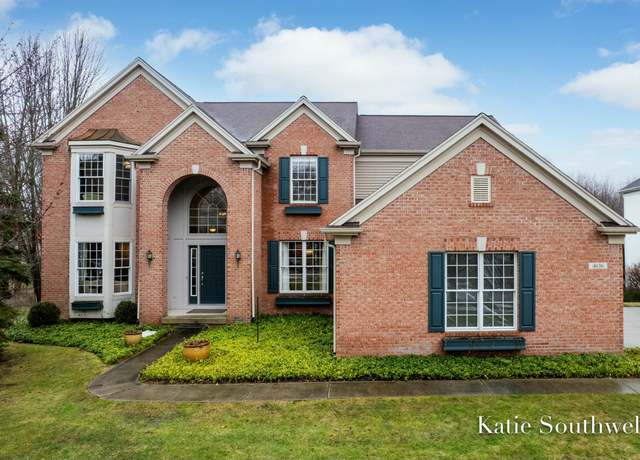Property at 4636 Oakwright Dr NE, Ada, MI 49301, 5 beds, 3.5 baths