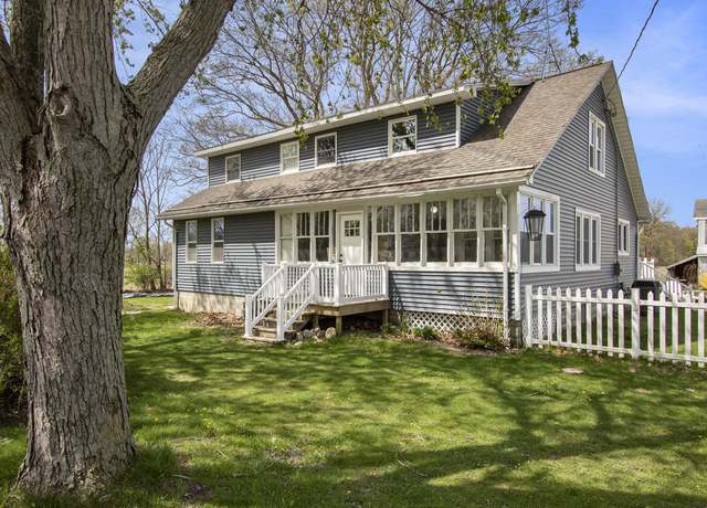 Property at 11692 Date Rd, Bridgman, MI 49106, 5 beds, 2 baths