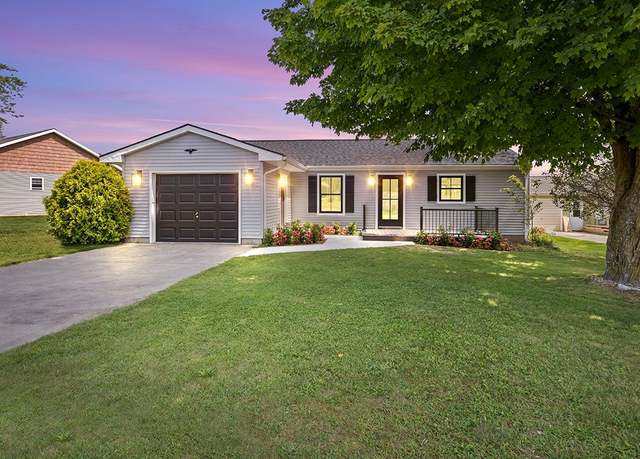 Property at 3133 Bull Dog Ln, Farwell, MI 48622, 3 beds, 1.5 baths