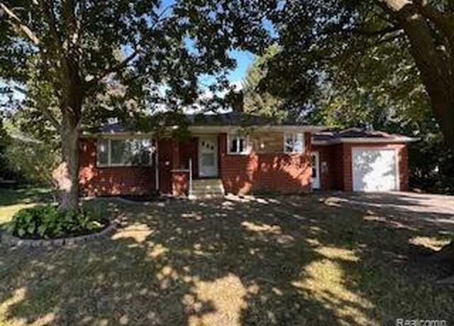Property at 2446 Lanning Dr, Burton, MI 48509, 3 beds, 1 bath