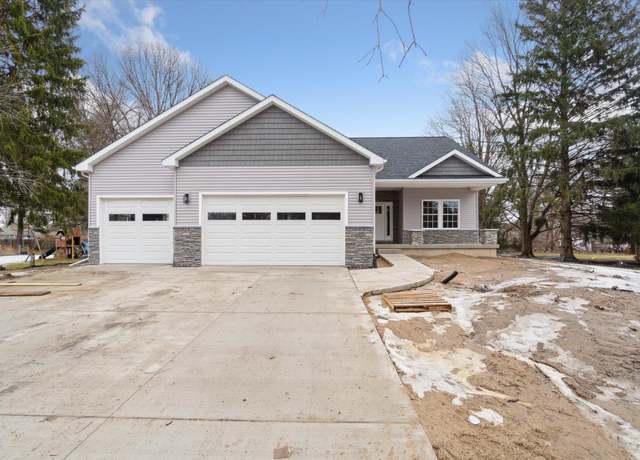 Property at 5966 E Sleepy Hollow Ln, East Lansing, MI 48823, 3 beds, 2.5 baths