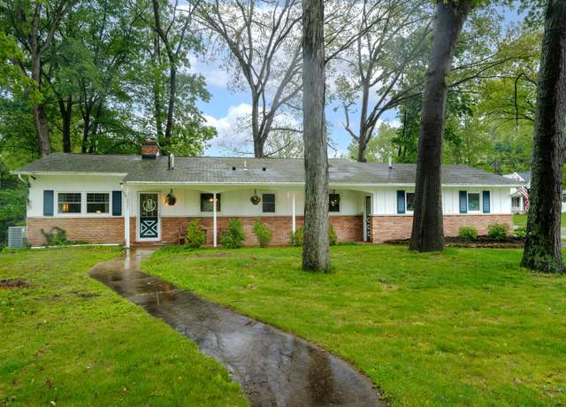 Property at 7721 Primrose Ln, Portage, MI 49024, 4 beds, 2 baths