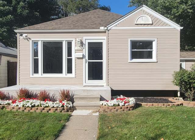 Property at 21611 Avalon St, St. Clair Shores, MI 48080, 3 beds, 2 baths