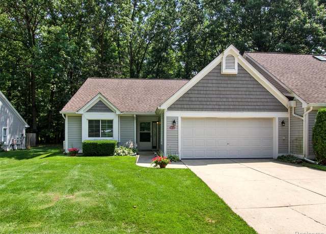 Property at 6818 Fox Ln, Waterford, MI 48327, 2 beds, 1.5 baths