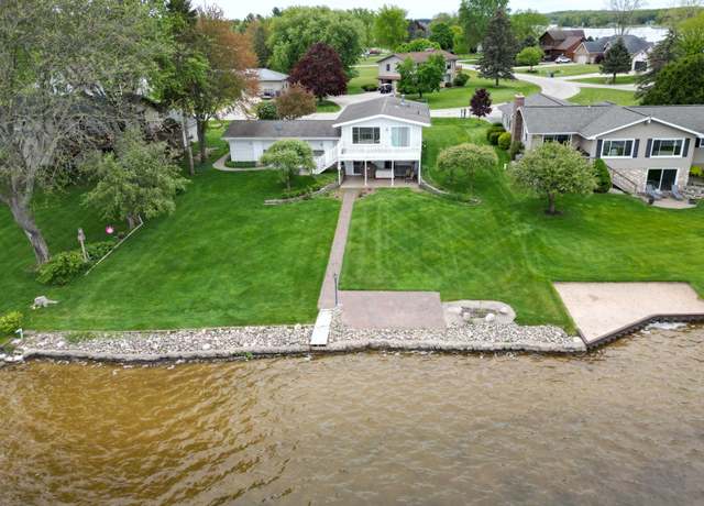 Property at 1094 Fairway Dr, Lake Isabella, MI 48893, 3 beds, 2 baths