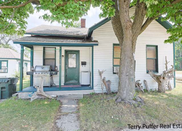 Property at 1476 Beidler St, Muskegon, MI 49441, 5 beds, 4 baths