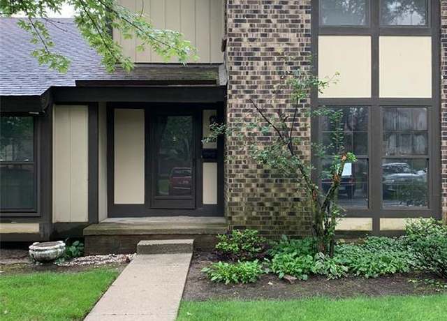 Property at 25045 Glenbrooke Dr Dr, Southfield, MI 48033, 3 beds, 4 baths