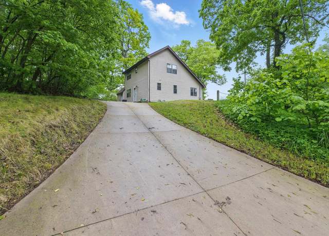Property at 3620 Lakeshore Dr, Lapeer, MI 48446, 3 beds, 2 baths