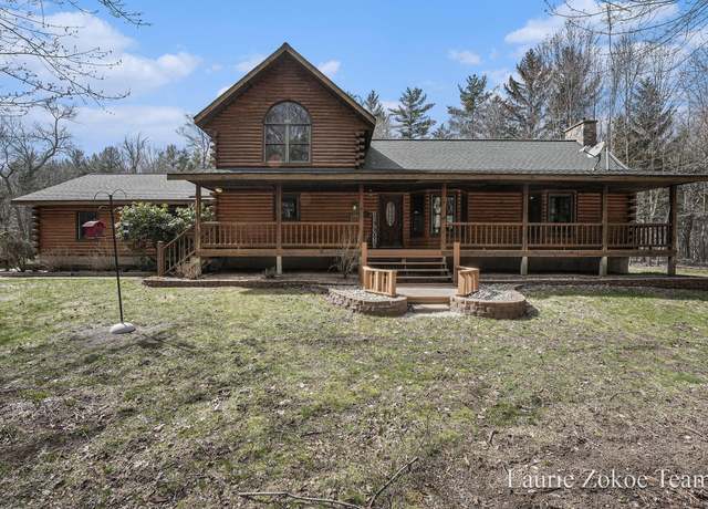 Property at 14475 96th Ave, Coopersville, MI 49404, 4 beds, 2.5 baths