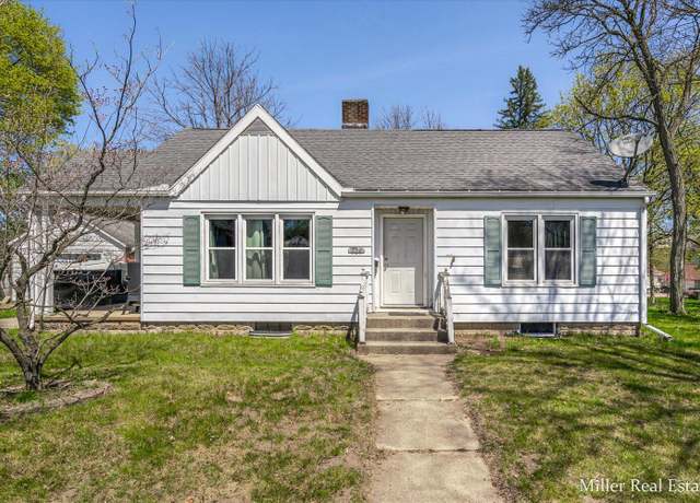 Property at 729 E Madison St, Hastings, MI 49058, 4 beds, 1 bath
