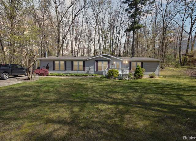 Property at 4952 Davison Rd, Lapeer, MI 48446, 3 beds, 2 baths