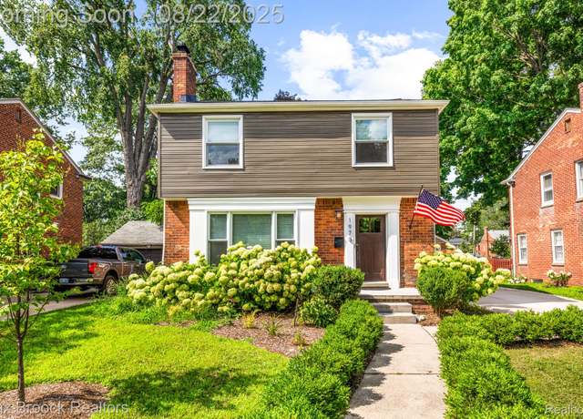 Property at 1978 Catalpa Dr, Berkley, MI 48072, 3 beds, 1.5 baths