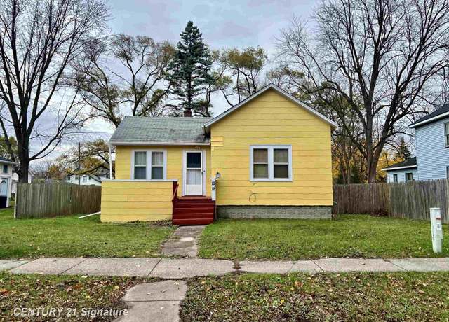 Property at 1218 Brockway St, Saginaw, MI 48602, 3 beds, 1 bath