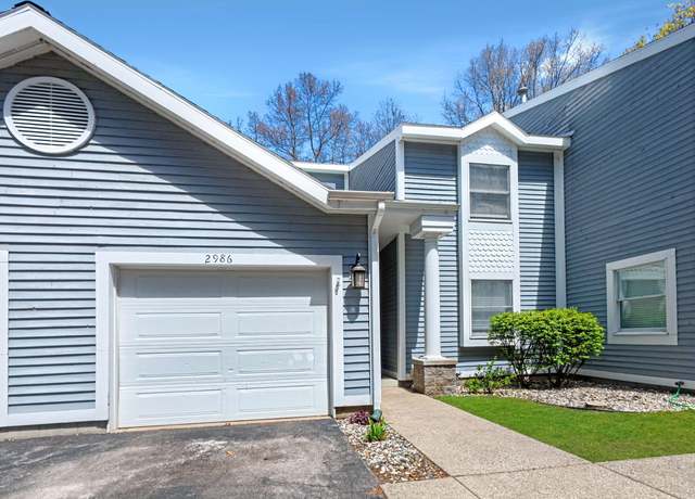 Property at 2986 Ridgeview St, Muskegon, MI 49445, 3 beds, 3 baths