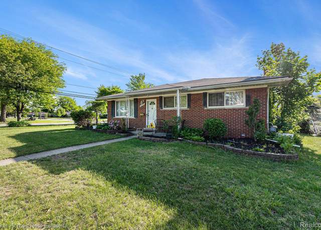 Property at 28015 Loretta Ave, Warren, MI 48092, 2 beds, 2 baths