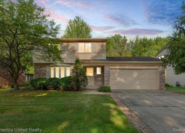 Property at 3455 Harmony Dr, Troy, MI 48083, 3 beds, 1.5 baths