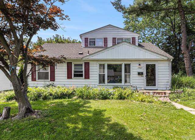 Property at 15027 Melrose St, Livonia, MI 48154, 4 beds, 2 baths