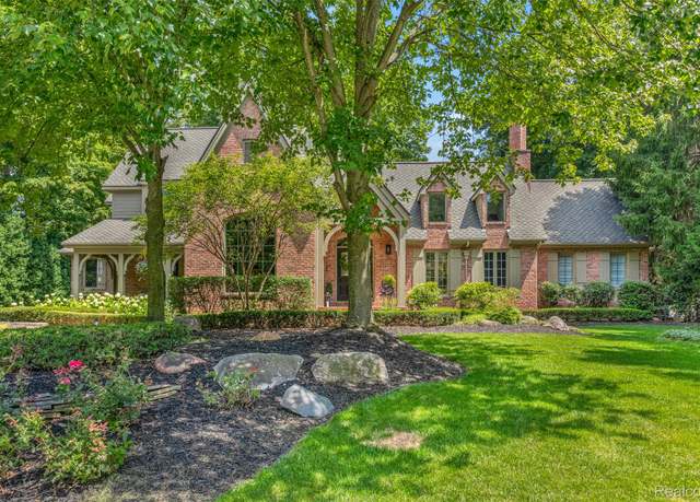 Property at 18278 Woodbury Ct, Northville, MI 48168, 4 beds, 4.5 baths