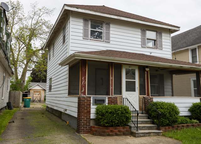 Property at 93 Illinois St, Battle Creek, MI 49014, 3 beds, 1.5 baths