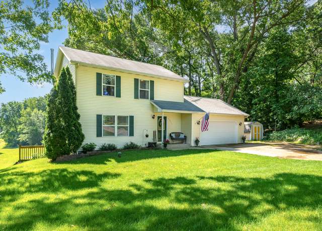 Property at 40411 Robin St, Mattawan, MI 49071, 3 beds, 2.5 baths