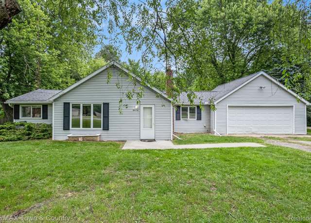 Property at 8476 W Coldwater Rd, Flushing, MI 48433, 4 beds, 1.5 baths