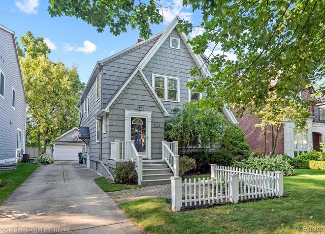 Property at 532 Wallace St, Southfield, MI 48009, 4 beds, 2.5 baths