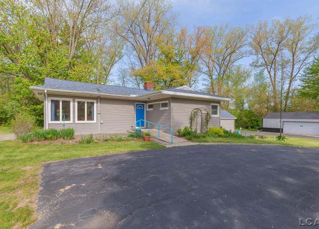 Property at 601 N Occidental Rd, Tecumseh, MI 49286, 3 beds, 2 baths