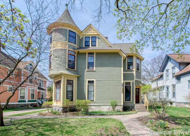 Property at 345 Paris Ave SE, Grand Rapids, MI 49503, 7 beds, 6 baths