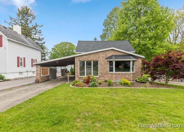 Property at 313 W Front St, Grand Ledge, MI 48837, 3 beds, 2 baths