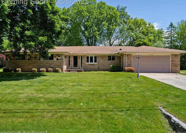 Property at 28210 Ridgebrook Rd, Farmington Hills, MI 48334, 4 beds, 2.5 baths