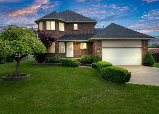 Property at 2903 Eastern Avenue Ave, Rochester Hills, MI 48307, 3 beds, 3.5 baths