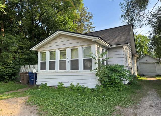 Property at 285 Voorheis St, Pontiac, MI 48341, 2 beds, 1 bath
