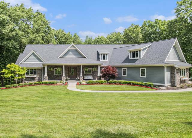 Property at 12163 Macintosh Dr, Fenton, MI 48430, 5 beds, 3.5 baths
