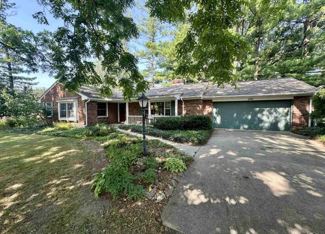 Property at 1441 Hawthorne Dr, Saginaw Charter Township, MI 48638, 4 beds, 2 baths