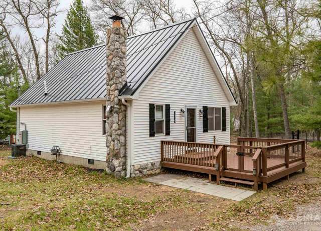 Property at 1920 Onondaga Trl, West Branch, MI 48661, 2 beds, 1 bath