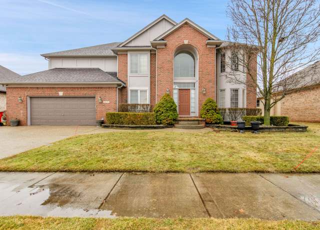 Property at 48777 Strawberry Knoll Ln, Macomb Twp, MI 48044, 4 beds, 2.5 baths