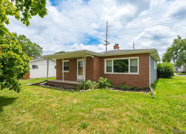 Property at 2216 Court St, Port Huron, MI 48060, 3 beds, 1 bath