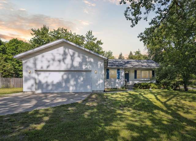 Property at 502 Woodland Dr, Buchanan, MI 49107, 3 beds, 2 baths
