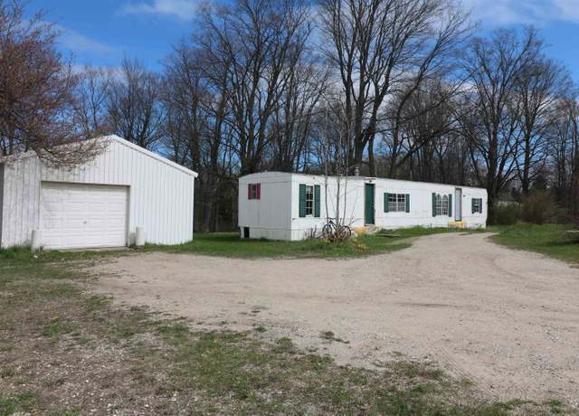 Property at 1772 County Road 633, Grawn, MI 49637, 2 beds, 1.5 baths