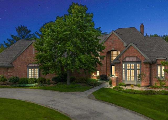 Property at 49533 Pine Ridge Dr, Plymouth, MI 48170, 4 beds, 4.5 baths
