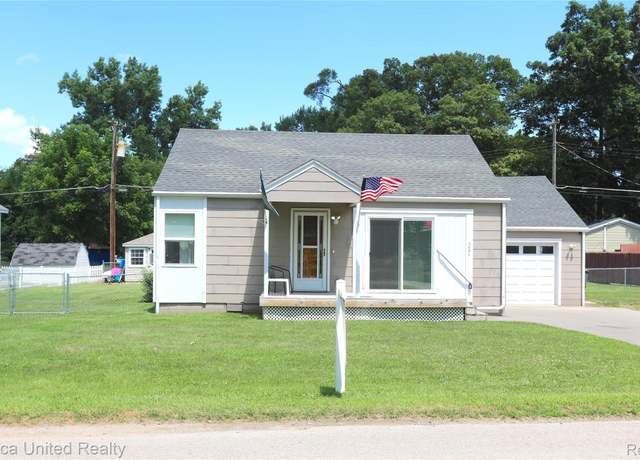 Property at 4685 Downing Dr, Pinckney, MI 48169, 2 beds, 1 bath