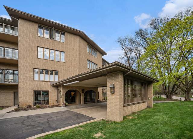 Property at 4040 Greenleaf Cir #301, Kalamazoo, MI 49008, 2 beds, 2.5 baths