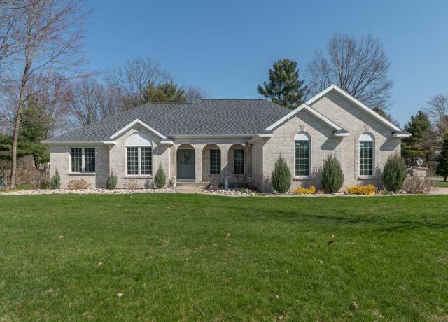 Property at 1060 Briarwood Ct, Norton Shores, MI 49441, 4 beds, 3.5 baths
