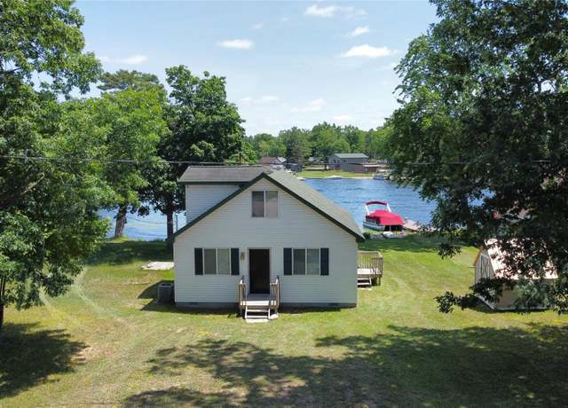 Property at 6575 Circle Dr, Harrison, MI 48625, 3 beds, 2 baths
