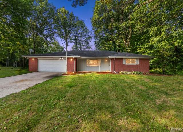 Property at 10731 Swan Creek Rd, Saginaw, MI 48609, 3 beds, 2 baths
